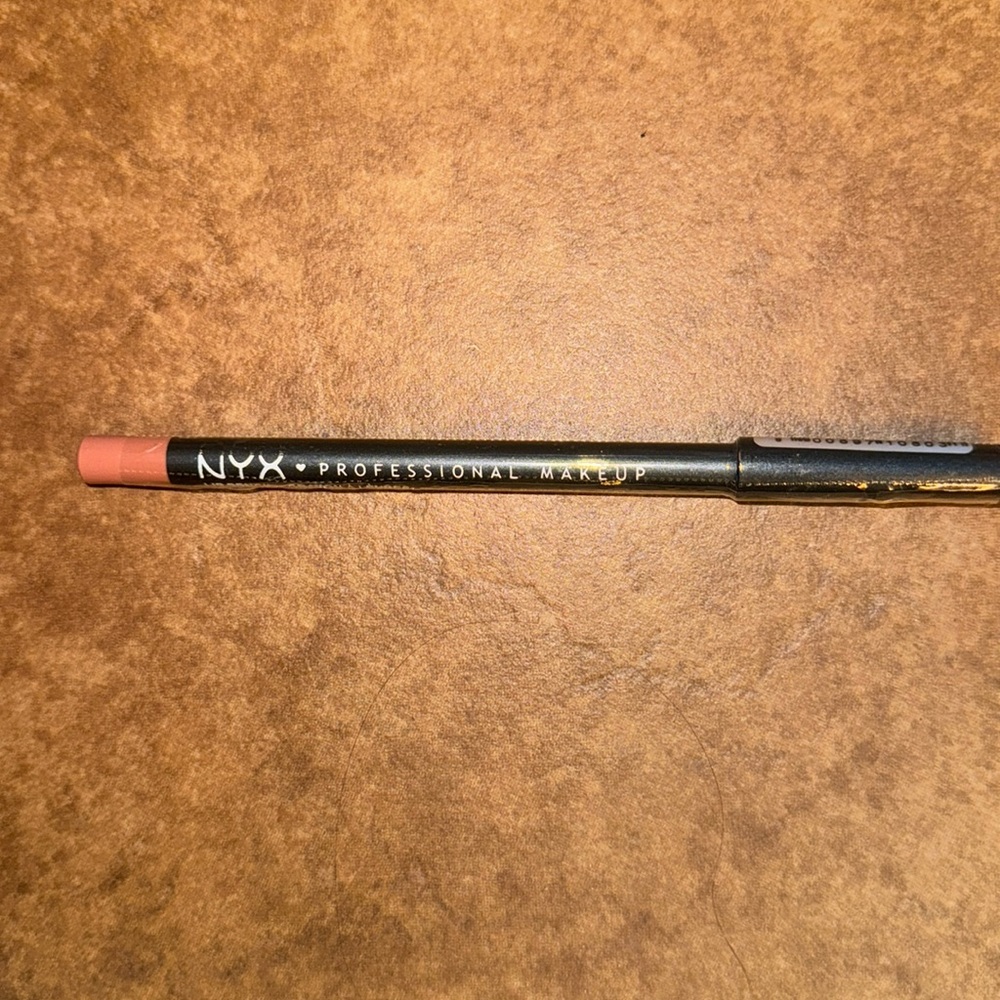 NYX professional lip liner natural